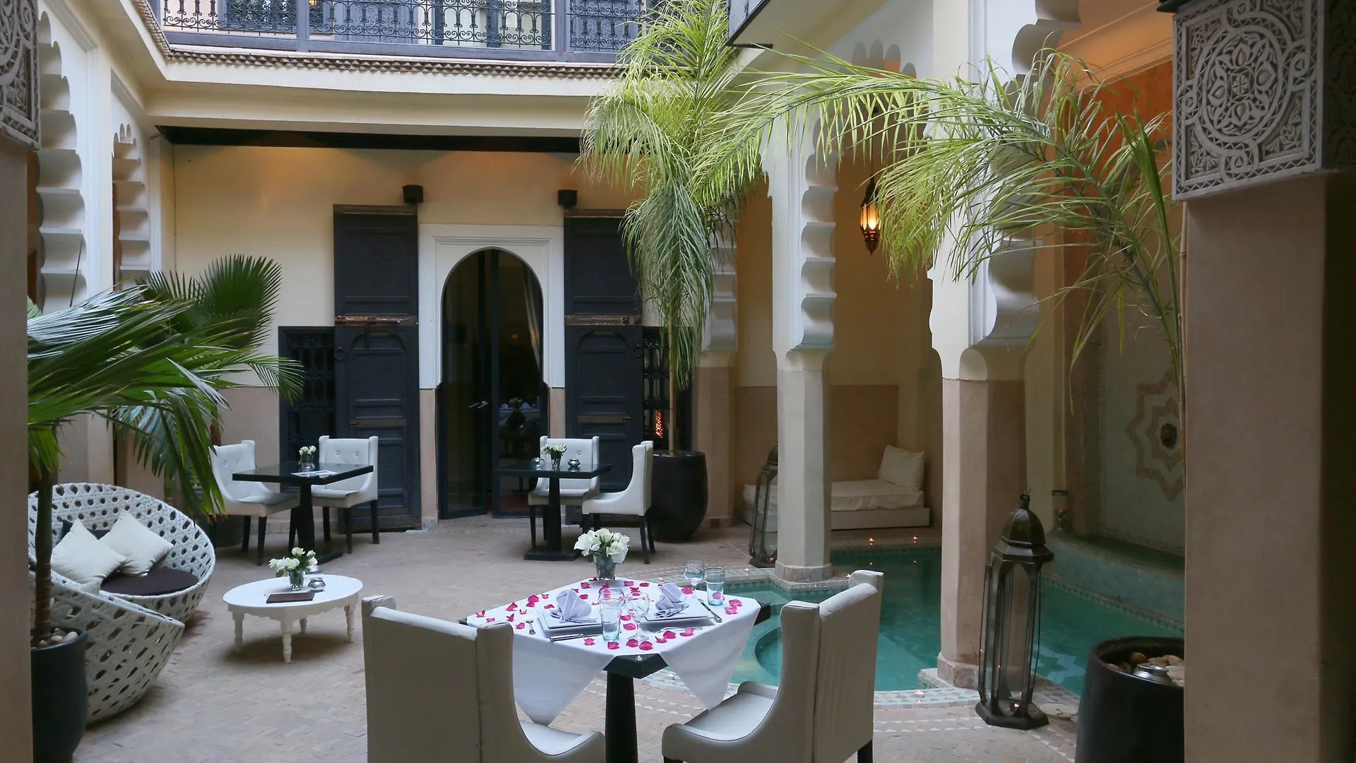 Riad Ambre Et Epices Marrakesh 5*,