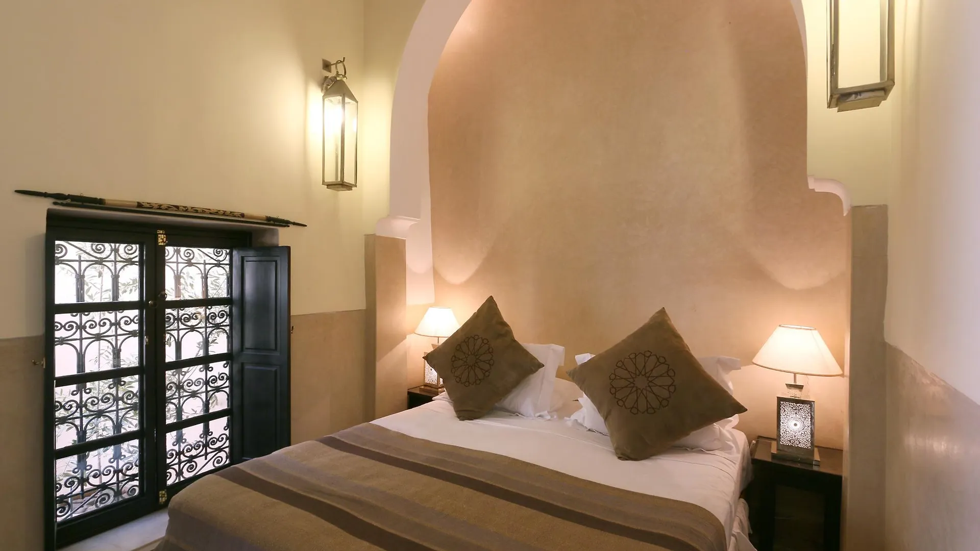 Riad Ambre Et Epices Marrakesh Maroc
