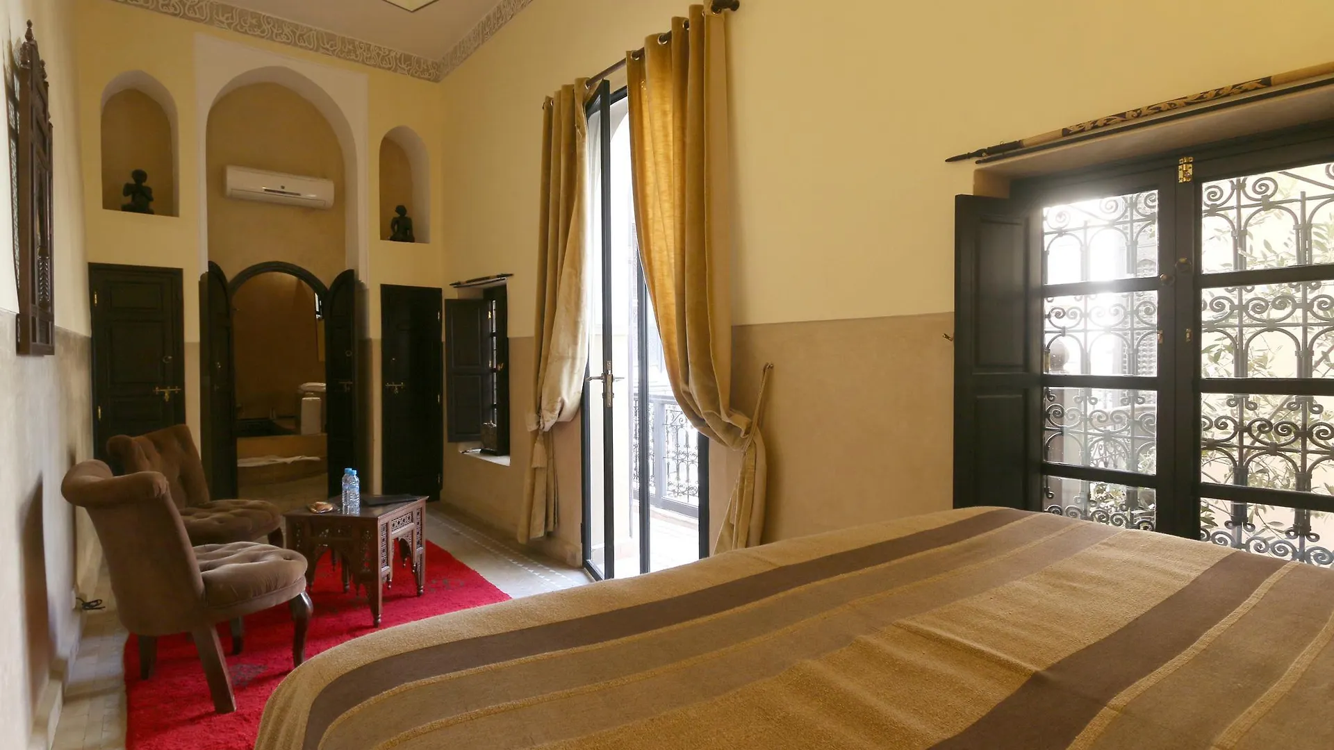 Riad Ambre Et Epices Marrakesh Maroc